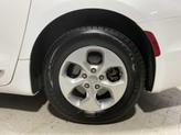 Thumbnail of 2017 Bright White Clearcoat Chrysler Pacifica