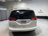 Thumbnail of 2017 Bright White Clearcoat Chrysler Pacifica