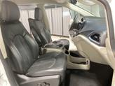 Thumbnail of 2017 Bright White Clearcoat Chrysler Pacifica