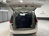 Thumbnail of 2017 Bright White Clearcoat Chrysler Pacifica