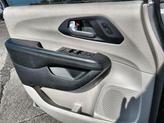 Thumbnail of 2020 Billet Silver Metallic Clearcoat Chrysler Pacifica