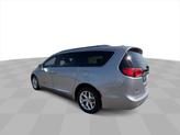 Thumbnail of 2020 Billet Silver Metallic Clearcoat Chrysler Pacifica