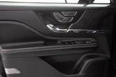 Thumbnail of 2022 Infinite Black Metallic Clearcoat Lincoln Corsair