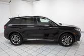Thumbnail of 2022 Infinite Black Metallic Clearcoat Lincoln Corsair