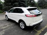 Thumbnail of 2019 White Ford Edge