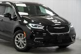 Thumbnail of 2025 Diamond Black Crystal Pearlcoat Chrysler Pacifica
