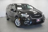 Thumbnail of 2025 Diamond Black Crystal Pearlcoat Chrysler Pacifica