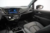 Thumbnail of 2025 Diamond Black Crystal Pearlcoat Chrysler Pacifica