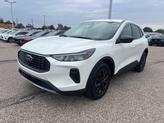 Thumbnail of 2023 Star White Metallic Tri-Coat Ford Escape