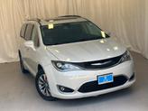 Thumbnail of 2020 Luxury White Pearlcoat Chrysler Pacifica