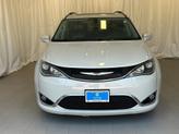 Thumbnail of 2020 Luxury White Pearlcoat Chrysler Pacifica