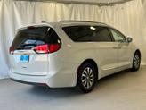 Thumbnail of 2020 Luxury White Pearlcoat Chrysler Pacifica