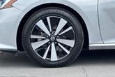Thumbnail of 2022 Brilliant Silver Metallic Nissan Altima
