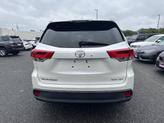 Thumbnail of 2018 Blizzard Pearl Toyota Highlander