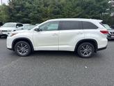 Thumbnail of 2018 Blizzard Pearl Toyota Highlander