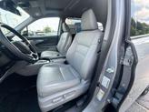 Thumbnail of 2022 Lunar Silver Metallic Honda Pilot