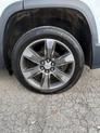 Thumbnail of 2019 Summit White GMC Acadia