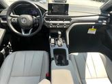 Thumbnail of 2025 Platinum White Pearl Acura Integra