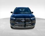Thumbnail of 2025 Agate Black Metallic Ford Escape