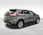 Thumbnail of 2024 Carbonized Gray Metallic Ford Edge