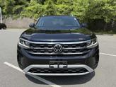 Thumbnail of 2022 Deep Black Pearl Effect Volkswagen Atlas Cross Sport