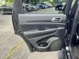 Thumbnail of 2017 Diamond Black Crystal Pearlcoat Jeep Grand Cherokee