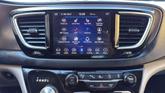 Thumbnail of 2018 Billet Silver Metallic Clearcoat Chrysler Pacifica