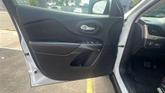 Thumbnail of 2015 White Exterior Jeep Cherokee