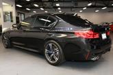 Thumbnail of 2020 Black Sapphire Metallic BMW M5