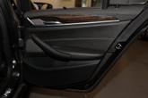 Thumbnail of 2020 Black Sapphire Metallic BMW M5