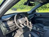 Thumbnail of 2024 Silver Zynith Metallic Clearcoat Jeep Compass