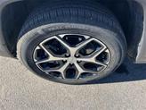 Thumbnail of 2024 Silver Zynith Metallic Clearcoat Jeep Compass