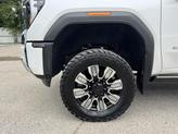 Thumbnail of 2024 White Frost Tricoat GMC Sierra 2500