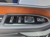 Thumbnail of 2024 Pristine White Metallic Tri-Coat Lincoln Navigator