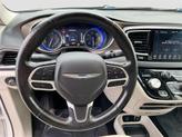 Thumbnail of 2019 Bright White Clearcoat Chrysler Pacifica
