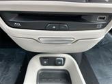Thumbnail of 2019 Bright White Clearcoat Chrysler Pacifica