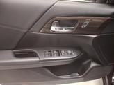 Thumbnail of 2016 Crystal Black Pearl Honda Accord