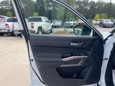 Thumbnail of 2025 White / Black Nissan Pathfinder