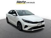 Photo of 2024 Snow White Pearl Kia Forte