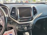 Thumbnail of 2017 Bright White Clearcoat Jeep Cherokee