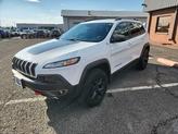 Thumbnail of 2017 Bright White Clearcoat Jeep Cherokee