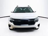 Thumbnail of 2024 Snow White Pearl Kia Seltos