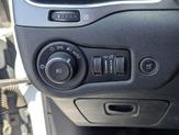 Thumbnail of 2019 Bright White Clearcoat Jeep Cherokee