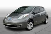 Photo of 2017 Gun Metallic Nissan Leaf