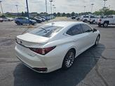Thumbnail of 2019 Eminent White Pearl Lexus ES 300h