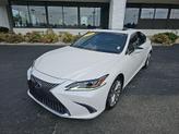 Photo of 2019 Eminent White Pearl Lexus ES 300h