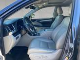 Thumbnail of 2018 Shoreline Blue Pearl Toyota Highlander