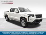 Photo of 2024 Glacier White Nissan Frontier