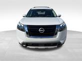 Thumbnail of 2025 Everest White Pearl Tricoat Nissan Pathfinder