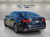 Thumbnail of 2023 Super Black Clearcoat Nissan Altima